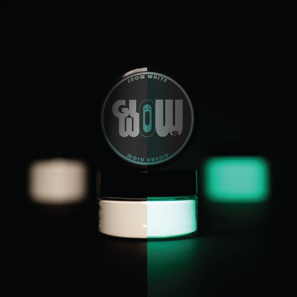 Strontium aluminate Clear White to Cyan pigment powder jar—industrial-grade, non-toxic formula engineered for long-lasting blue-green luminescence on canvas, metal, and outdoor décor